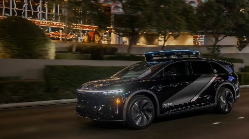 自动驾驶出租车商业化落地，Lucid与Nuro合作推进