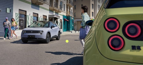 萤火虫8个月交付4万台成现象级爆款,蔚来多品牌战略显成效 萤火虫8个月交付4万台成现象级爆款,蔚来多品牌战略显成效